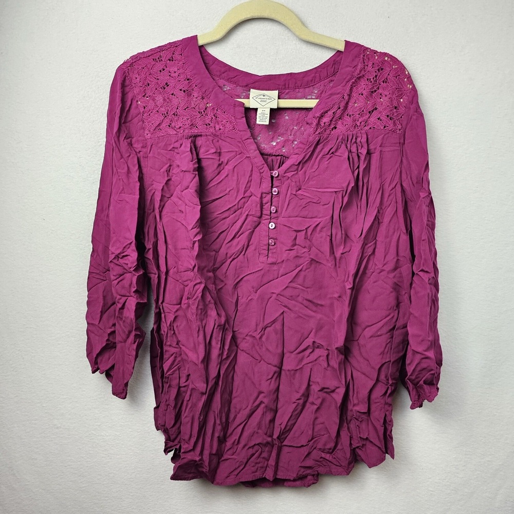 St John's Bay Top Woman's Size 2X Pink Long Sleeve Blouse Lace Accent 1/4 Button